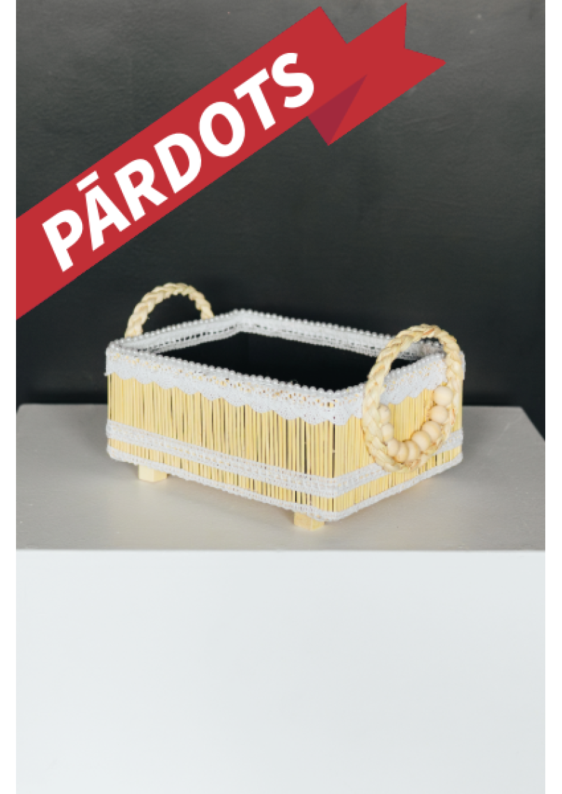 Dekoratīvā kaste ar apdari